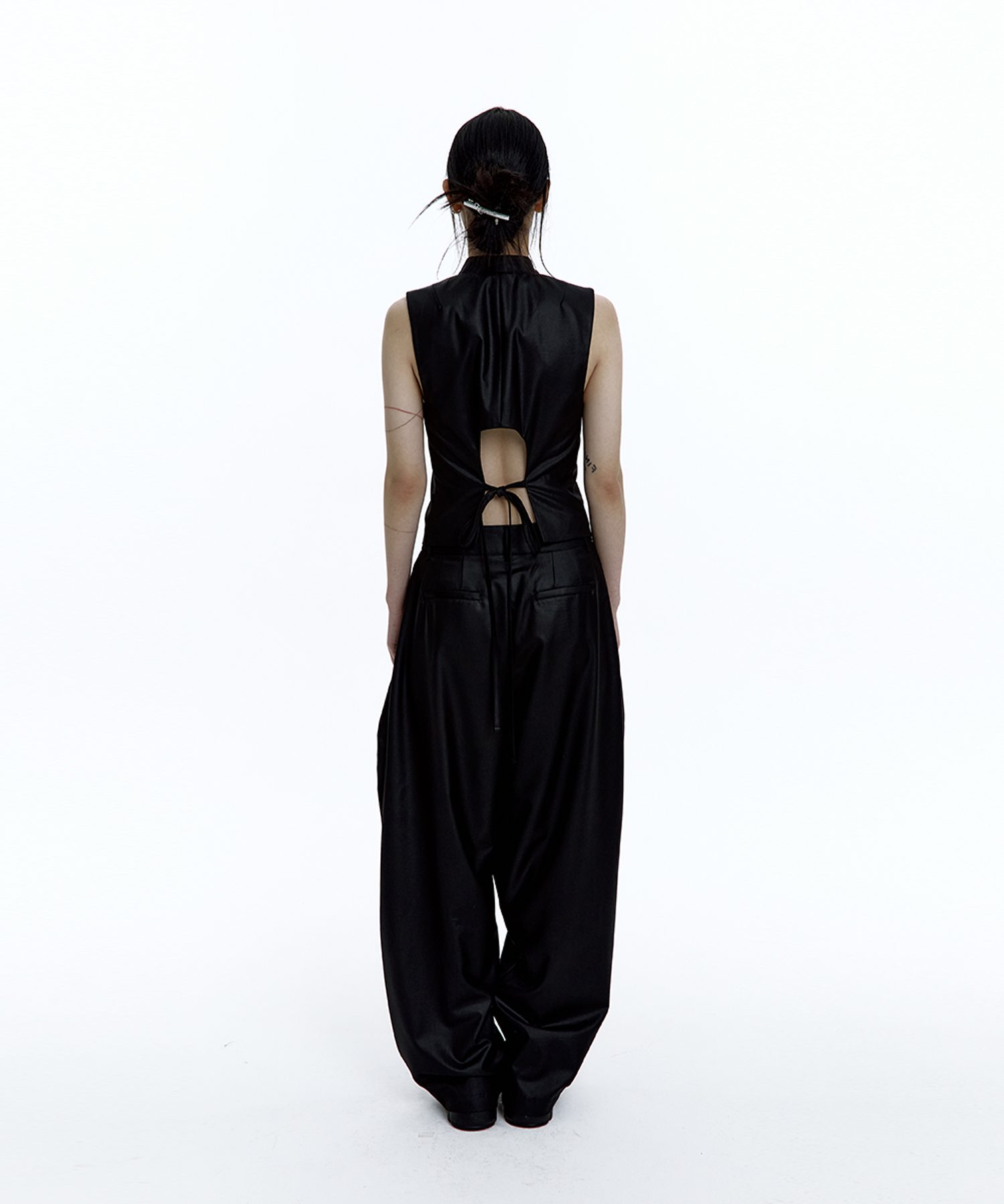 Kashiko★パンツ★韓国★人気★Pintuck Asymmetric Trousers 3色 KASHIKO Pintuck Asymmetric Trousers
