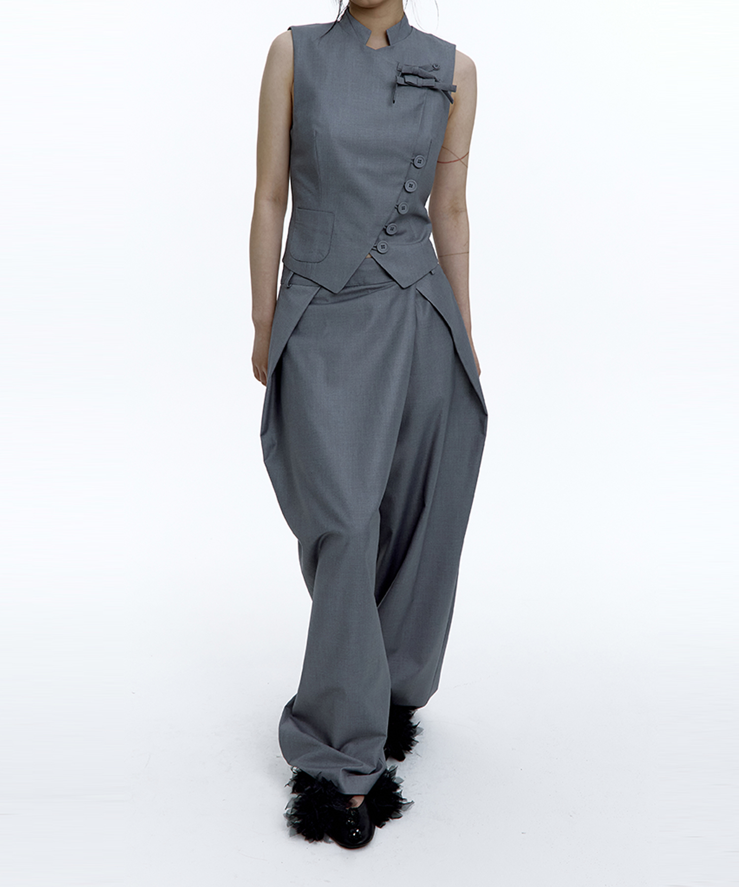 Kashiko★パンツ★韓国★人気★Pintuck Asymmetric Trousers 3色 KASHIKO Pintuck Asymmetric Trousers