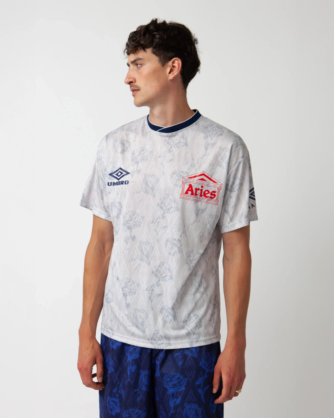 엄브로 X 에리즈 화이트 로즈 반팔 풋볼 져지 화이트 UM6000003 카시