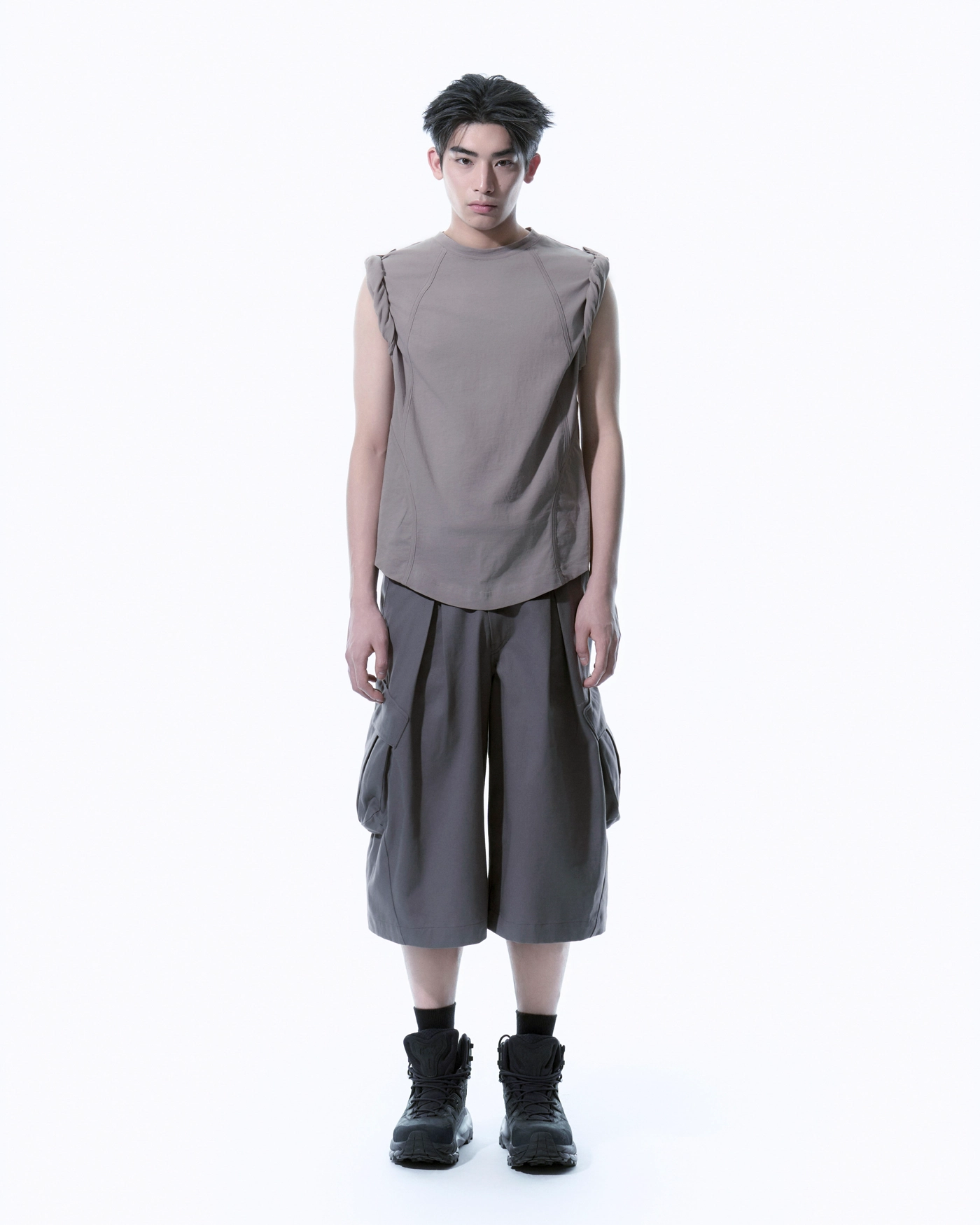 ★送料・関税込★San San Gear★CAPRI PANTS★25SS★ SAN SAN GEAR 25SS Capri Pants - Black | International Store