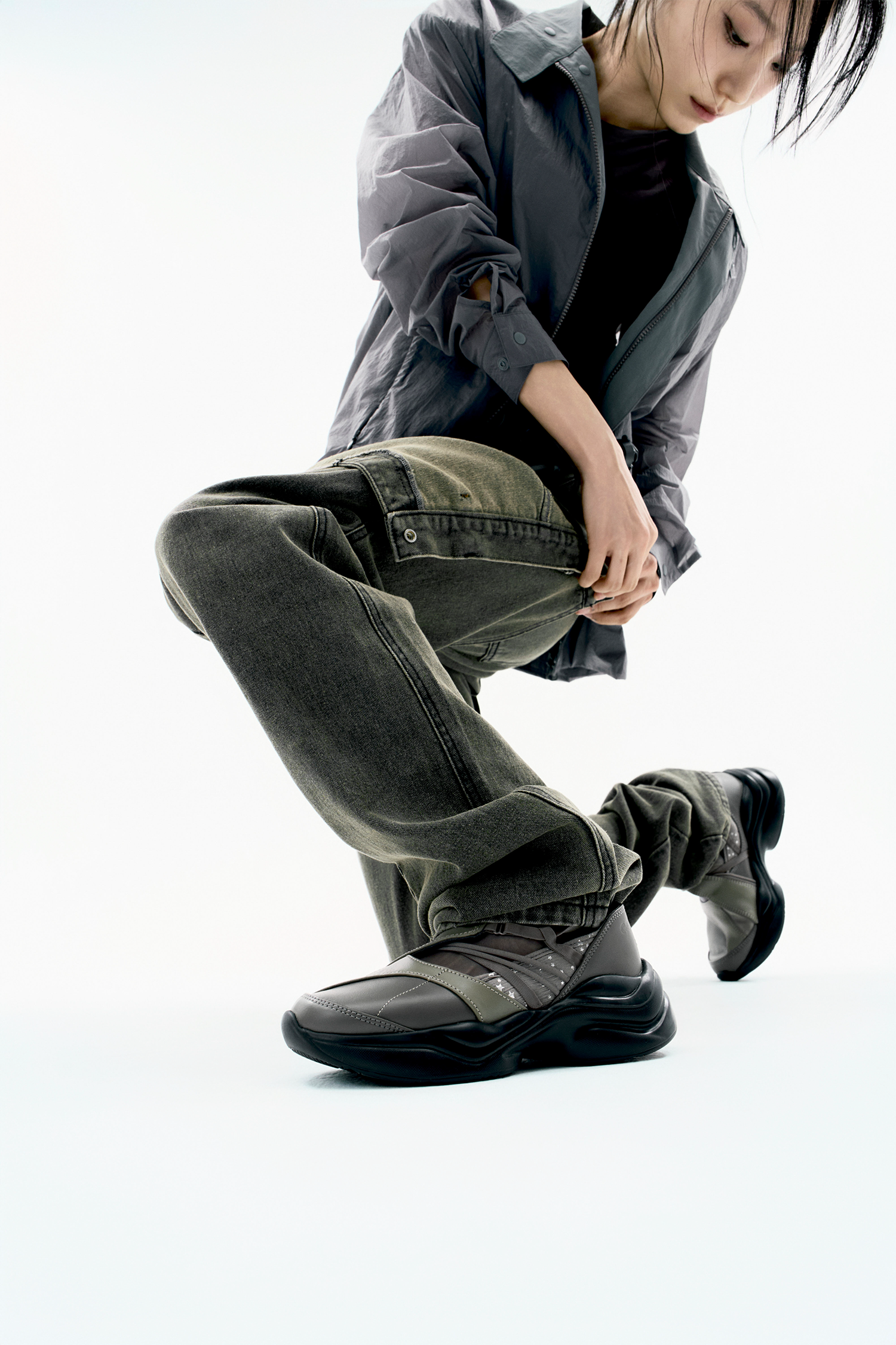 오호스 스트랩 토 스니커즈 스톤 브라운 25SS-SH01-SBR | 카시나