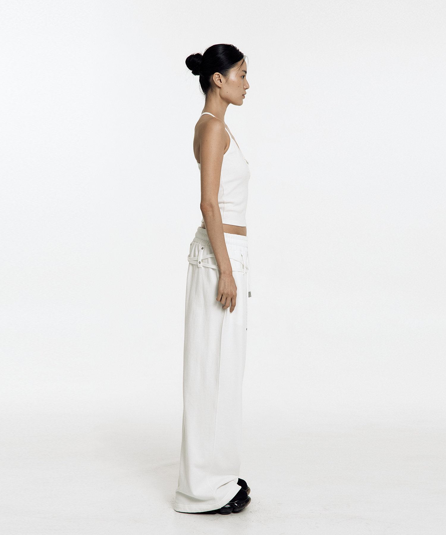 KASHIKO Zenu Belt Sweat Pants White