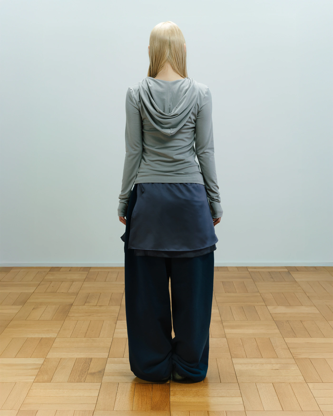 코이세이오 038 새틴 랩 스커트 차콜 CY2500SKST01CH | 카시나